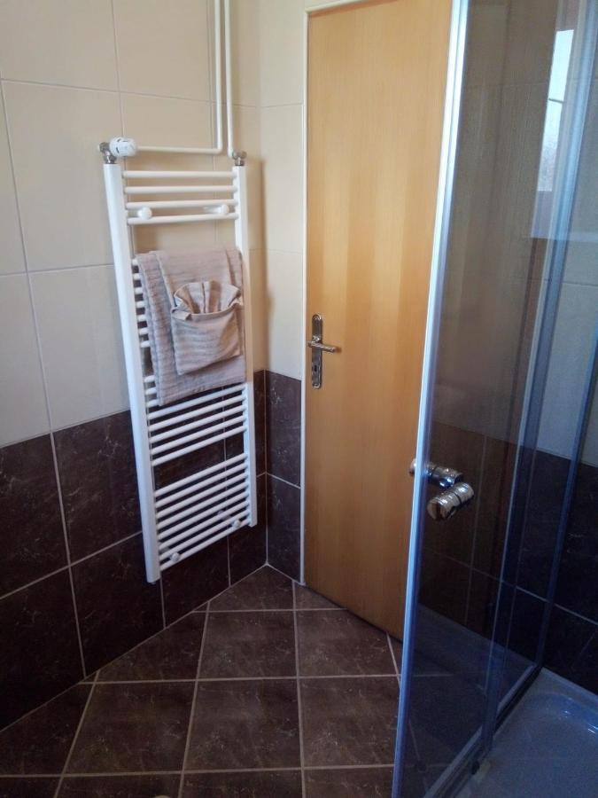 Studio Apartman Kika Otocac Ngoại thất bức ảnh